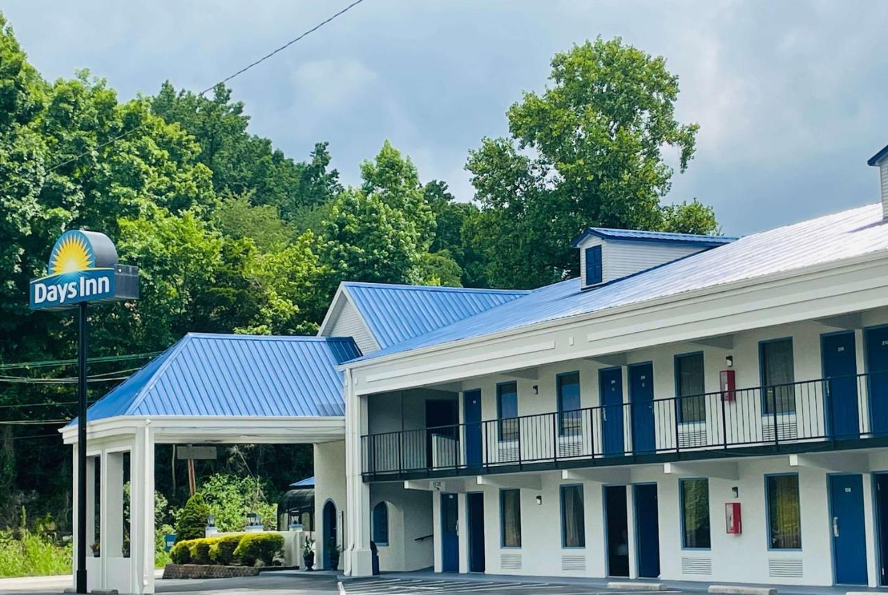 Days Inn By Wyndham Harriman Exterior photo