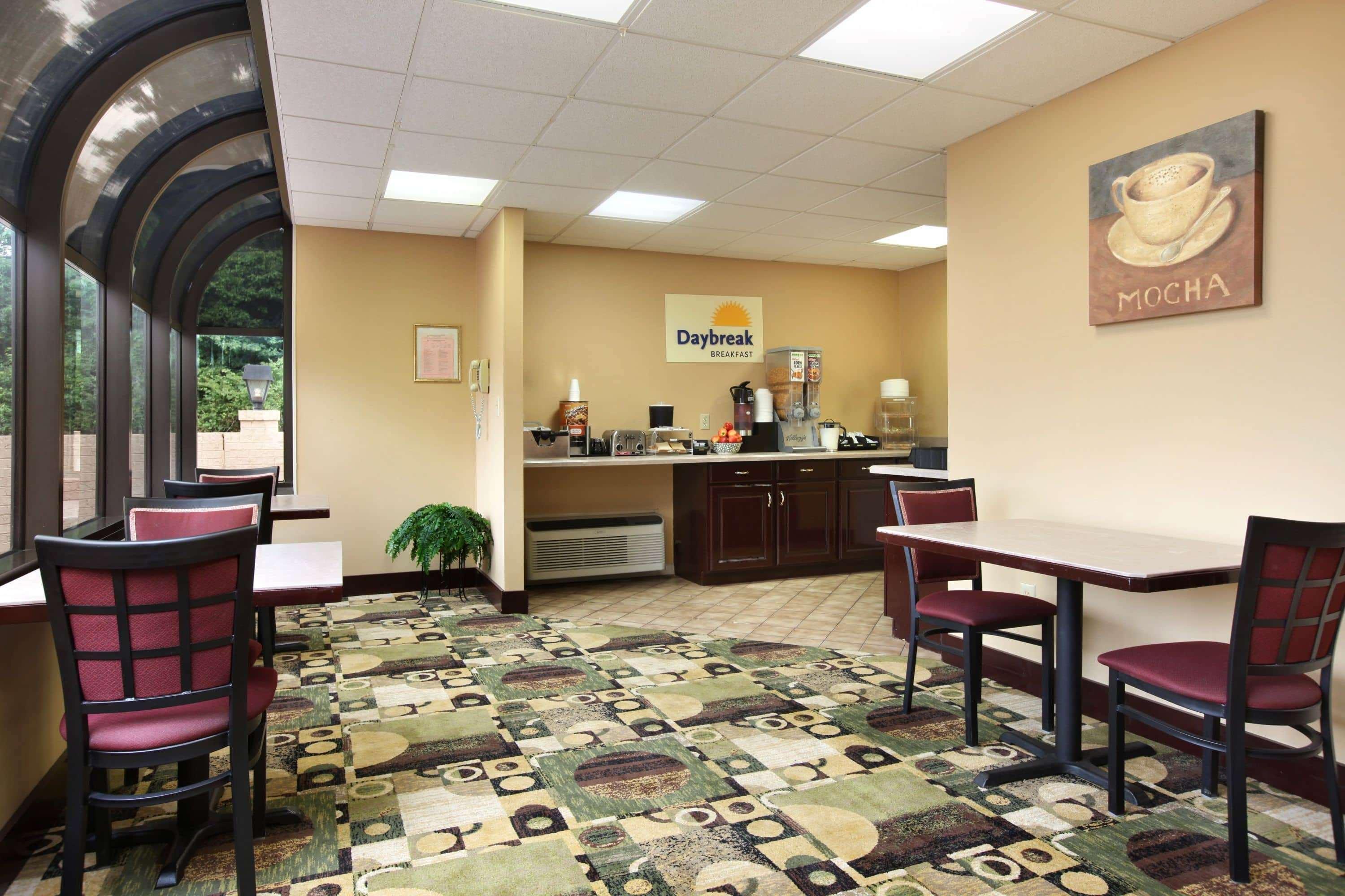 Days Inn By Wyndham Harriman Exterior photo