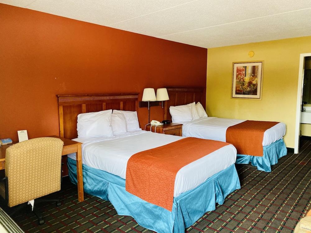 Days Inn By Wyndham Harriman Exterior photo